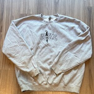 Gildan Men's Crewneck Sweater in Light Gray